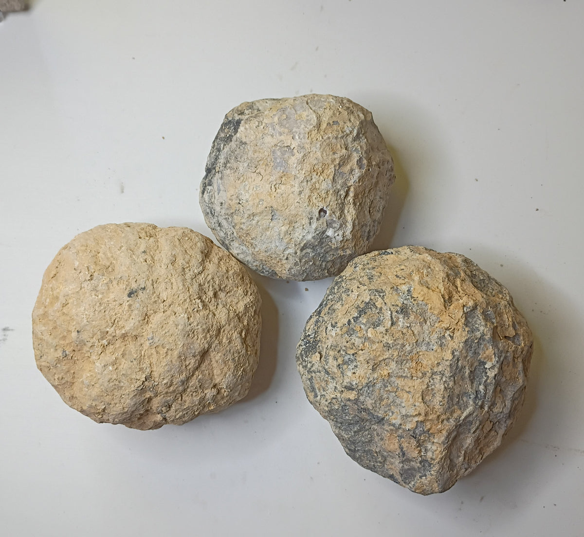 Unopened quartz geodes (Large)